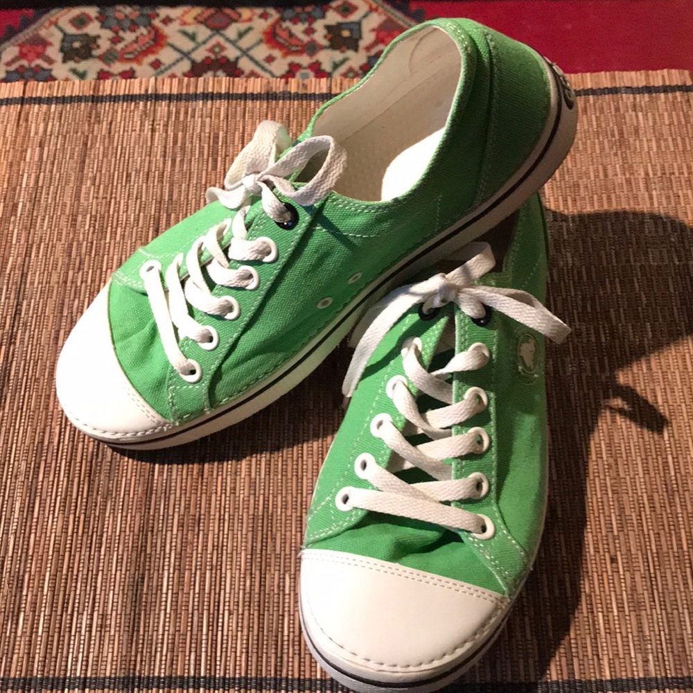 12hr SALE🎉Crocs Sneakers Bright Green 10